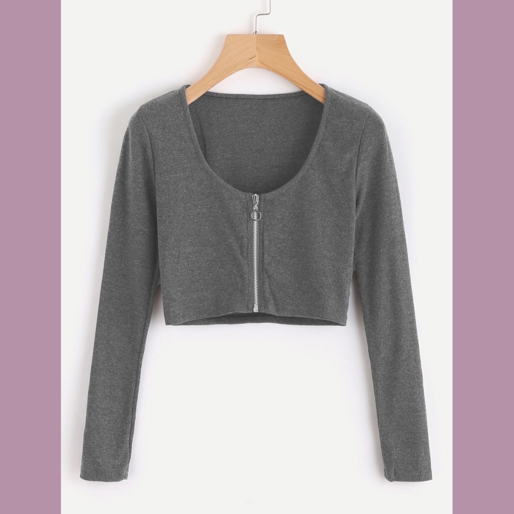 NWOT Zip Up Crop Knit Top